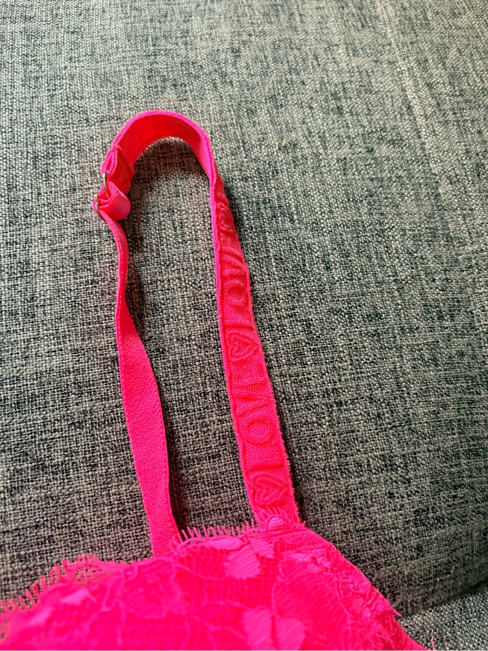 Victoria’s Secret 32DD Hot Pink Lace Lined Demi Bra Coquette Romantic Lingerie - Picture 5 of 8